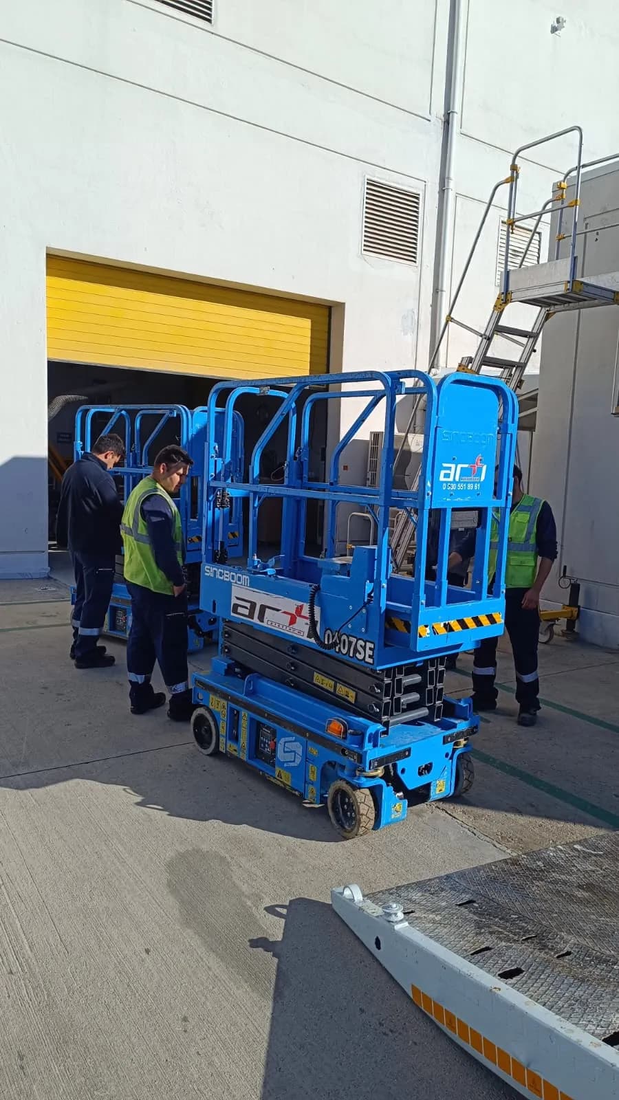 Bilecik ve Bozüyük Seramik Sanayi İçin Platform ve Forklift Kiralama Rehberi